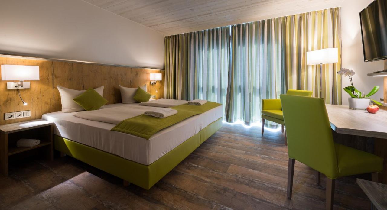 Oho Rooms Herrenberg Digital Access Only Гойфельден Экстерьер фото