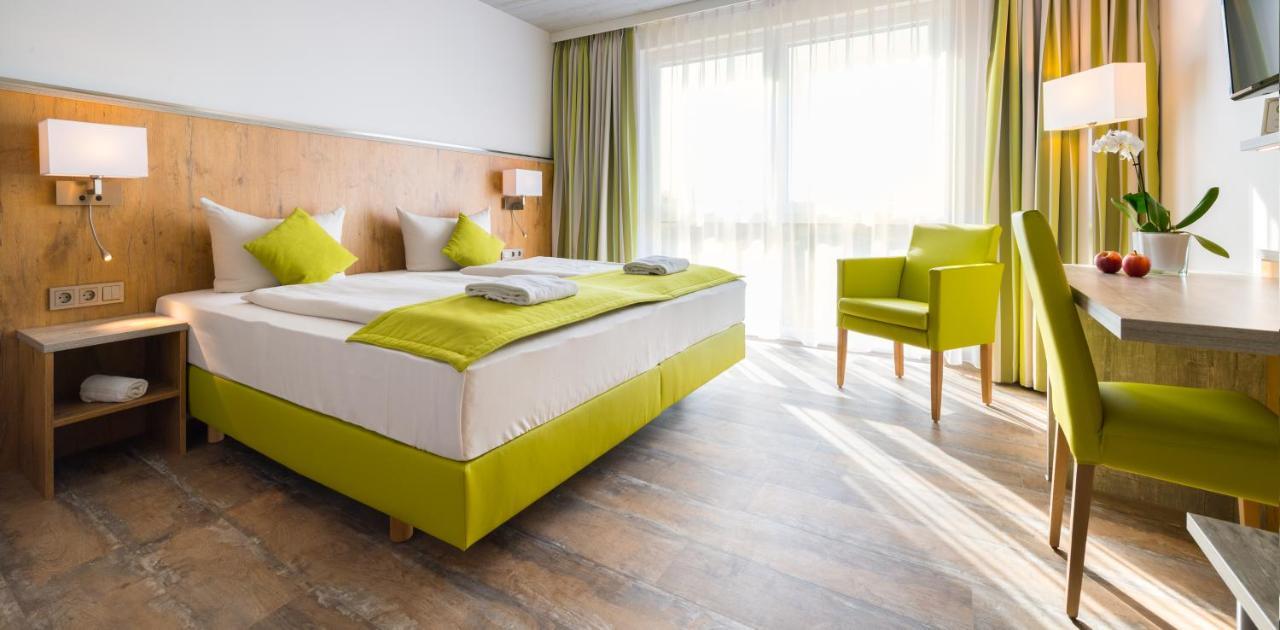 Oho Rooms Herrenberg Digital Access Only Гойфельден Экстерьер фото